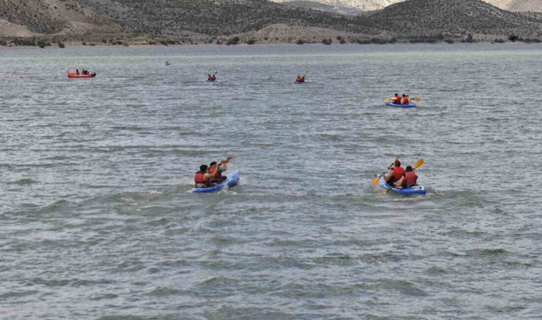 Gençlerin doğayla iç içe, ekip ruhu içerisinde fiziksel ve zihinsel