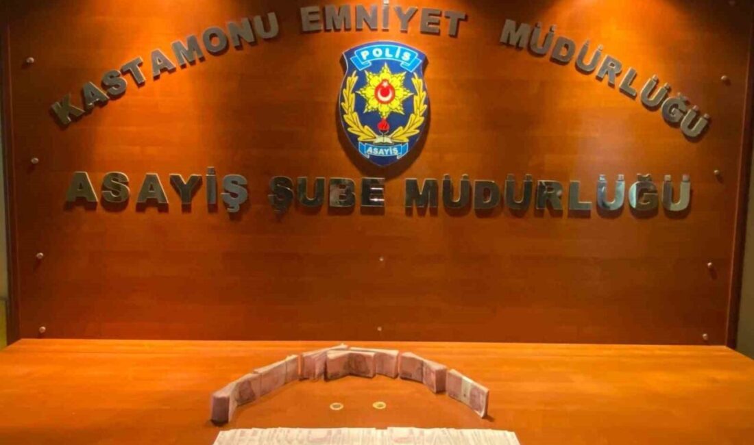 Karabük’te dolandırdı, Kastamonu’da paraları yurtdışına göndermeye çalışırken yakalandı Karabük’ün Eflani ilçesinde ağına düşürdüğü vatandaşı dolandıran şahıs, Kastamonu’da polis