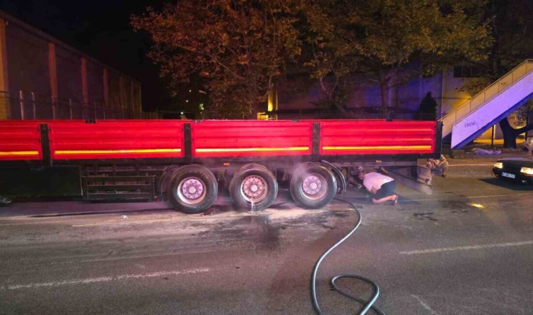 Zonguldak’ın Ereğli ilçesinde, seyir halindeyken bir tırın dorsesinin arka lastikleri