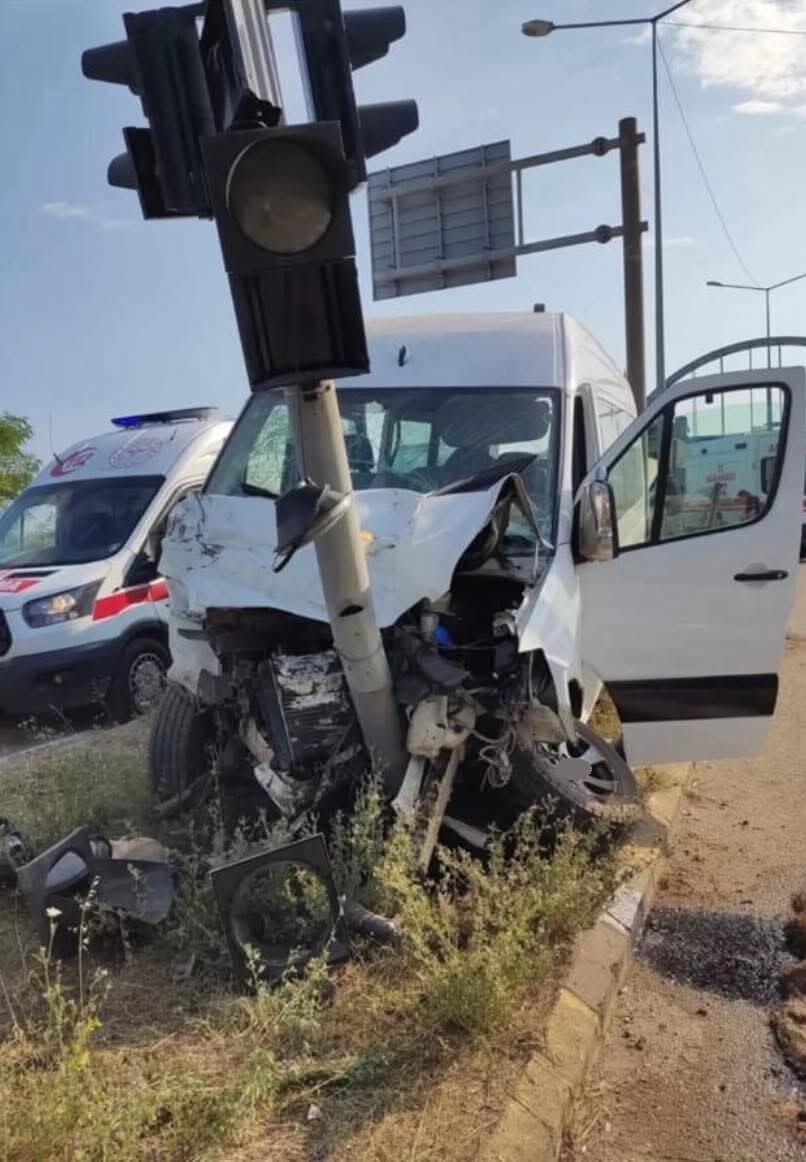 Karadeniz Sahil Yolu’nun Giresun’un Güce ilçesi kesiminde meydana gelen trafik