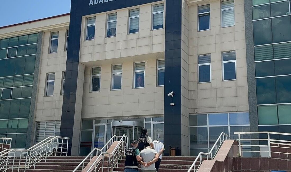 Kars’ta bir yolcu otobüsünde üzerlerinde uyuşturucu madde ile yakalanan 2