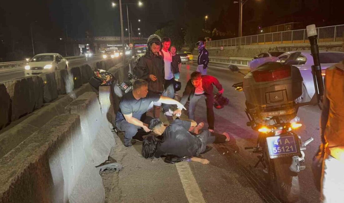 Kocaeli’nin İzmit ilçesinde motosikletin devrilmesi sonucu kasksız sürücü ve kız