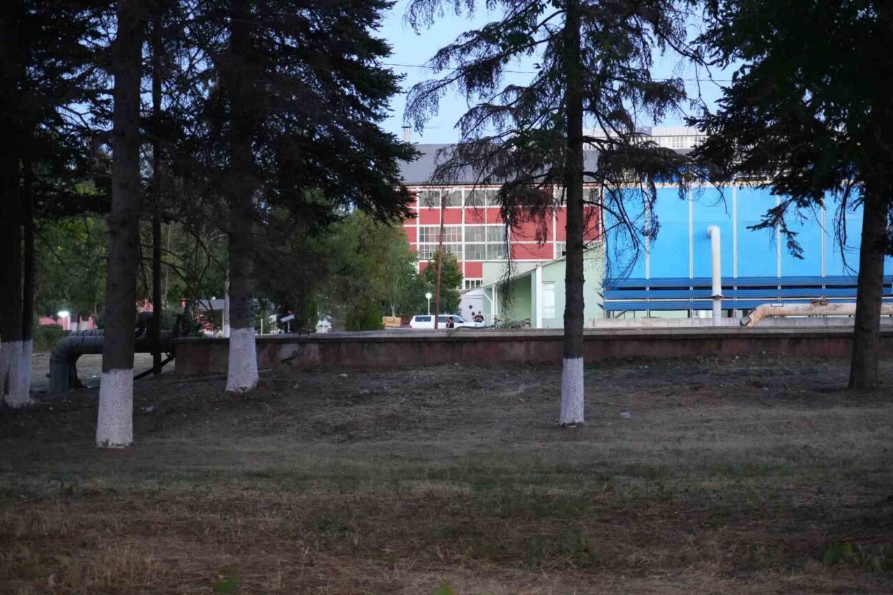 Kastamonu’da fabrikada çıkan silahlı kavgada 2 özel güvenlik görevlisi yaralandı.