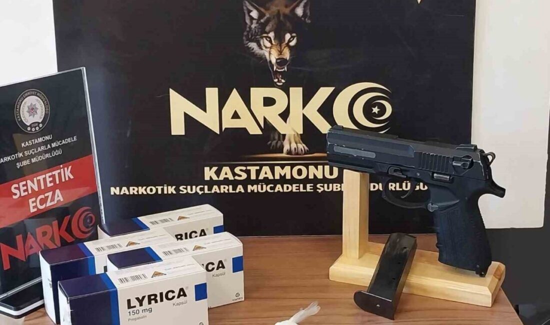 Kastamonu’da polis ekipleri tarafından gerçekleştirilen operasyonda ruhsatsız tabanca ve sentetik