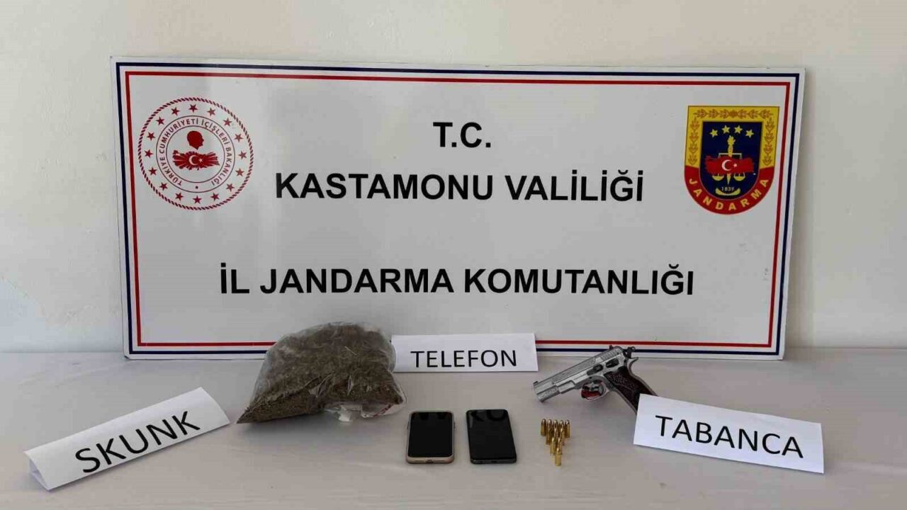 Kastamonu’da jandarma ekiplerince düzenlenen operasyonda uyuşturucu madde ve ruhsatsız tabanca
