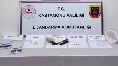 Kastamonu’da jandarma ekipleri tarafından düzenlenen uyuştrucu operasyonunda gözaltına 2 şüpheli