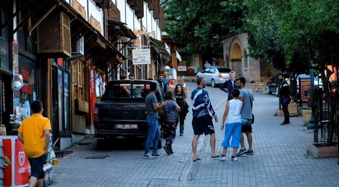 Türkiye’nin en etkileyici yerlerinden biri olan Erzincan’ın Kemaliye ilçesi büyüleyen
