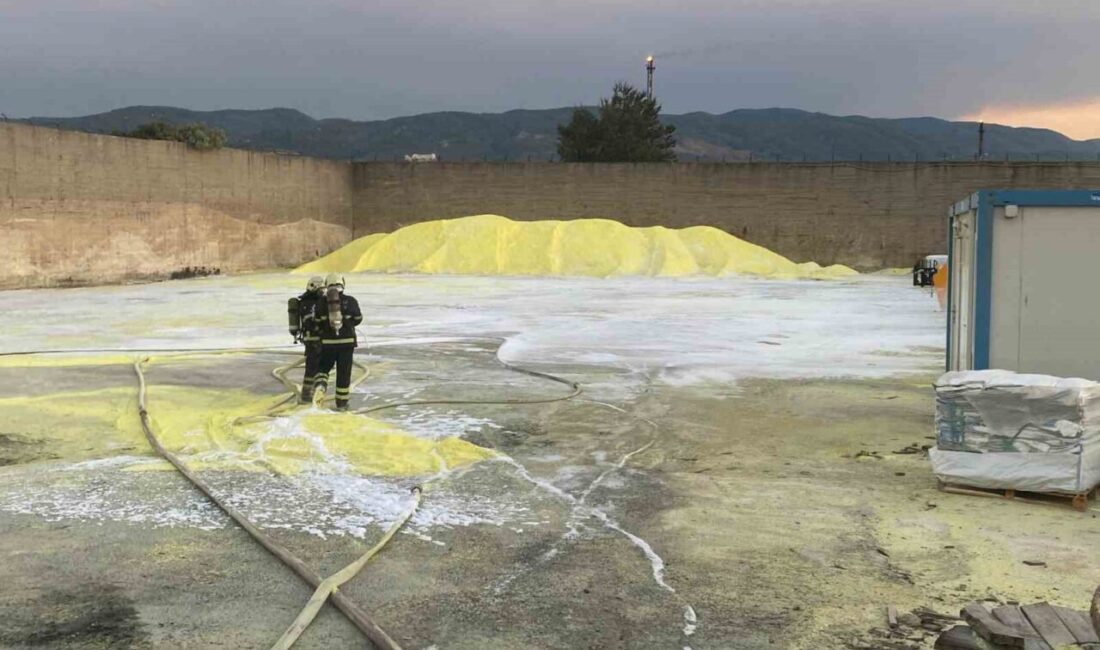 Kocaeli’nin Körfez ilçesinde kükürt deposunda çıkan yangın korkuttu. Dumandan bazı