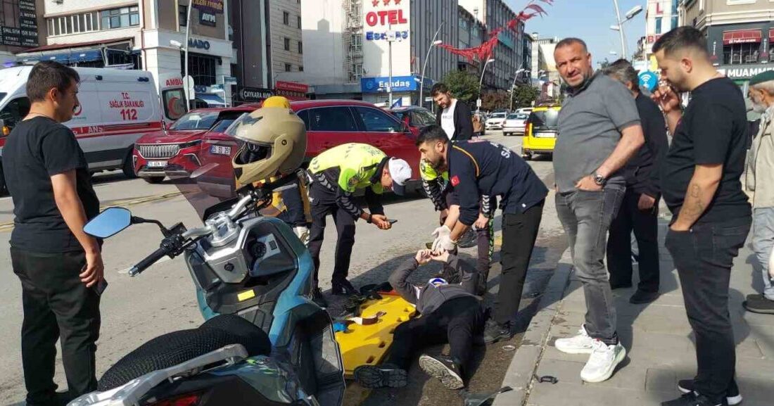 Erzurum’da trafikte seyir halindeki motosiklet önündeki taksiye arkadan vurdu, sürücü
