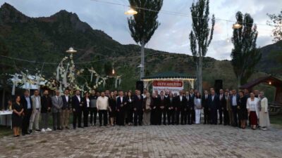 Erzurum’un Oltu ilçesinde tayini çıkan başsavcı ve hakimler için veda