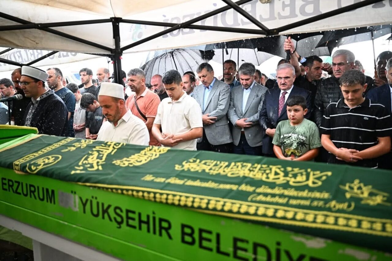 Erzurum’un Oltu ilçesine bağlı Dutlu Mahallesi’nde geçtiğimiz günlerde 3 işçinin