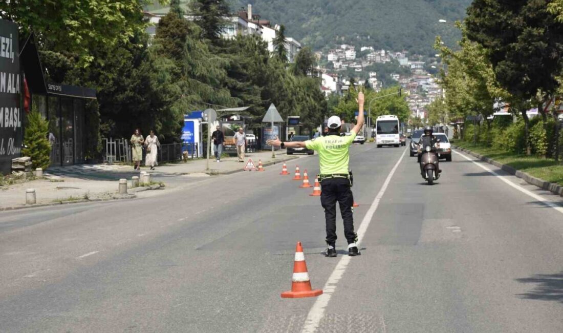 Ordu’da bir haftada 16 bin araç denetlendi Ordu’da polis ekipleri tarafından trafik kazalarını azaltmaya yönelik yapılan denetimlerde