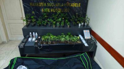 Sakarya’da polis ekiplerince yapılan 3 ayrı uyuşturucu operasyonunda 5 şüpheli