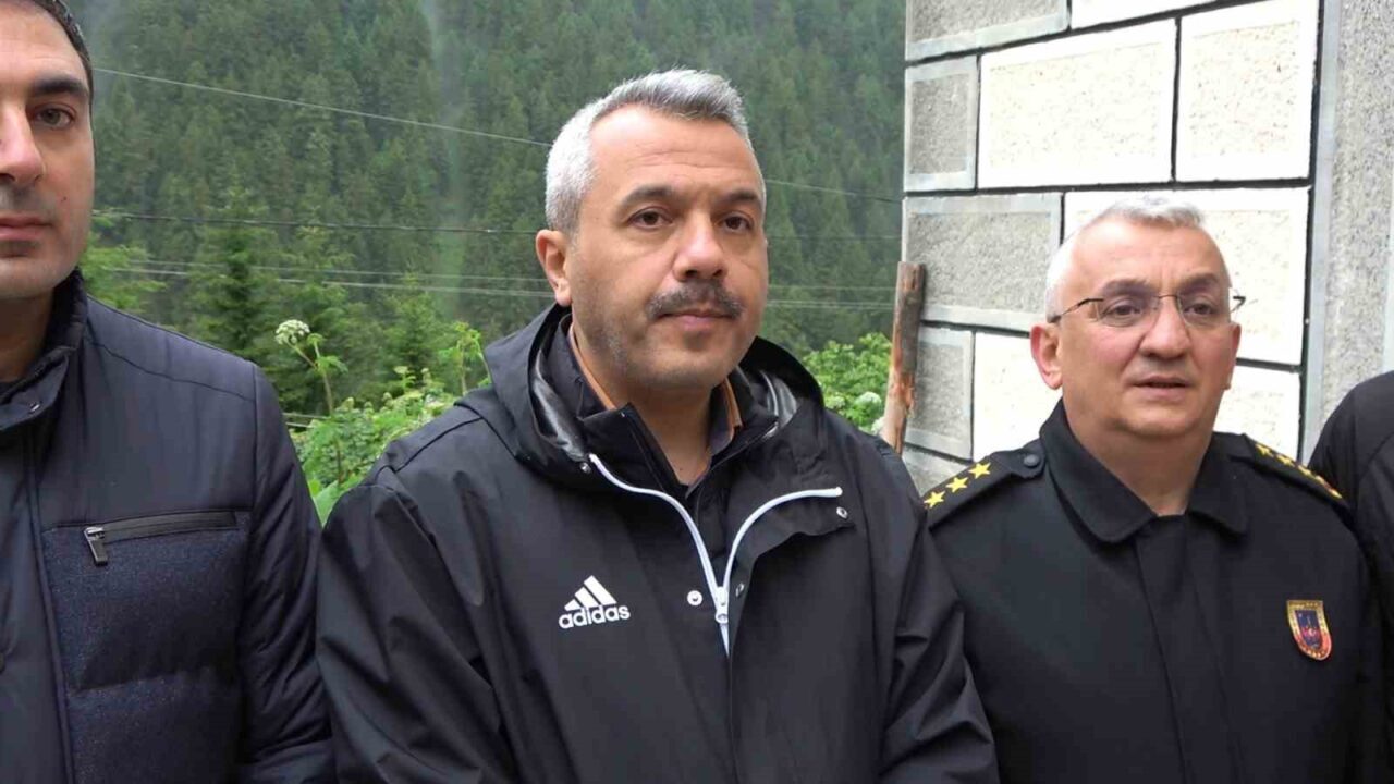 Sivrihisar’dan havalanıp Rize’ye giderken düşen jet uçağının enkazı Rize-Bayburt sınırında