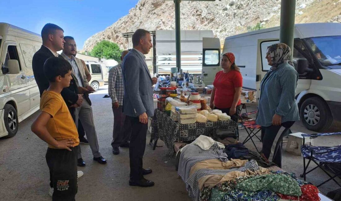 Saadet Partisi (SP) Kayseri İl Başkanı Erdal Altun ve yönetim