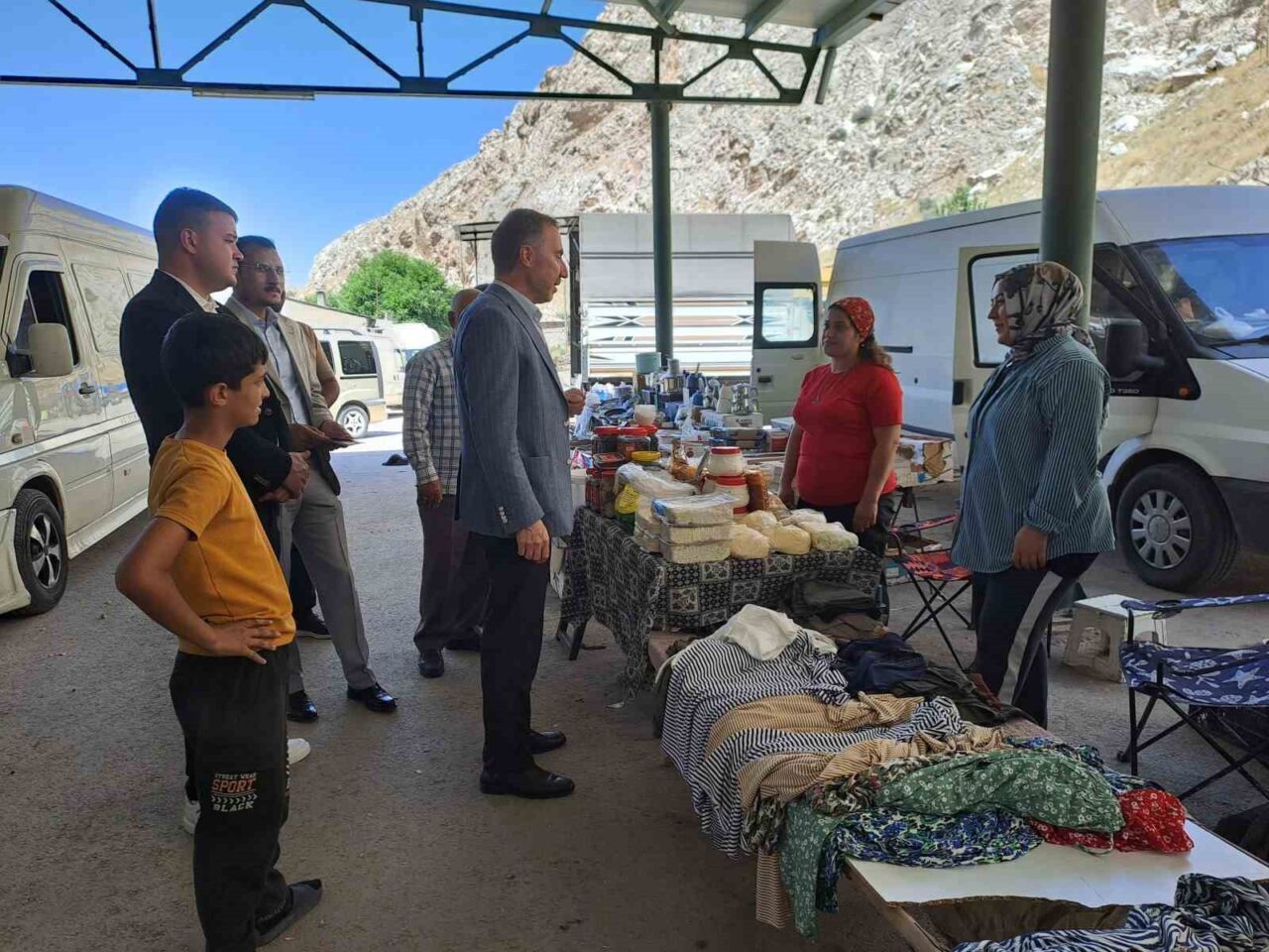 Saadet Partisi (SP) Kayseri İl Başkanı Erdal Altun ve yönetim