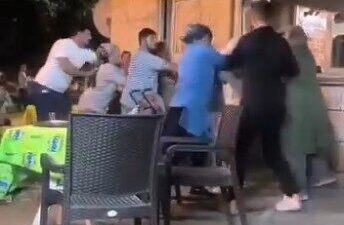 Kocaeli’nin Gölcük ilçesinde sahilde kadınlar arasında kavga çıktı. O anlar