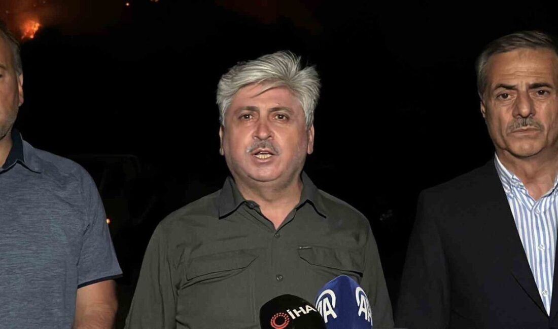 Sakarya’nın Geyve ilçesinde çıkan yangına müdahale sürüyor. Bölgede açıklamalarda bulunan