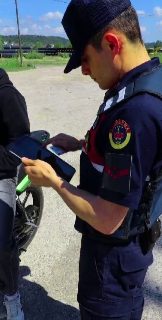 Sakarya’da jandarma ekiplerince son bir ay içerisinde aranan şahısların yakalanmasına