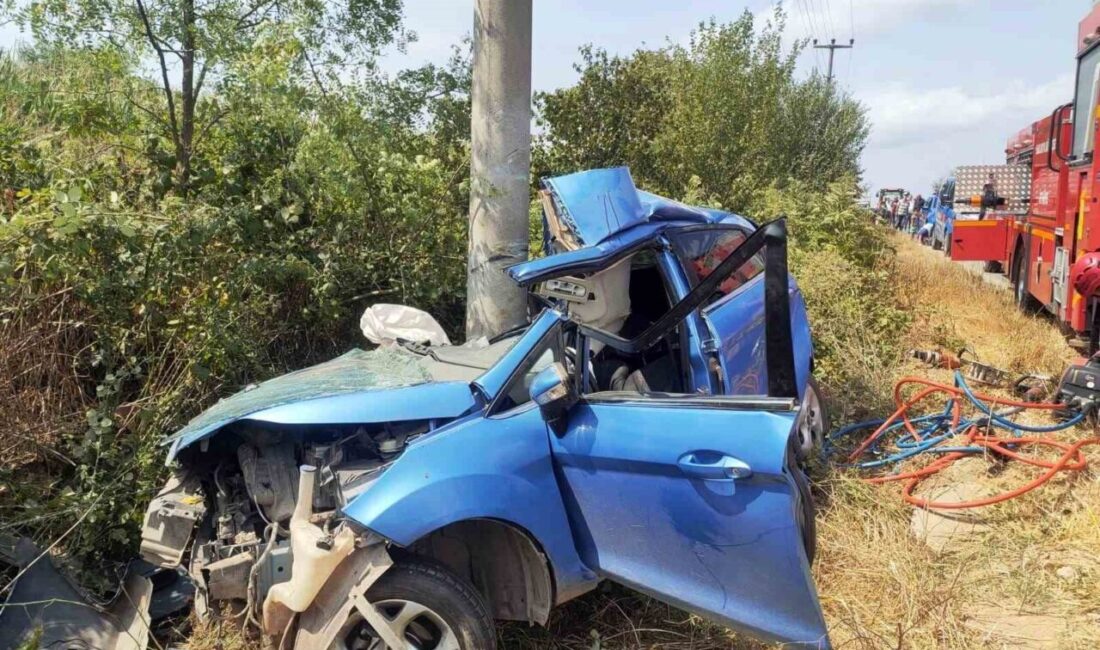 Sakarya’nın Söğütlü ilçesinde 14 yaşındaki çocuğun kullandığı otomobil beton direğe