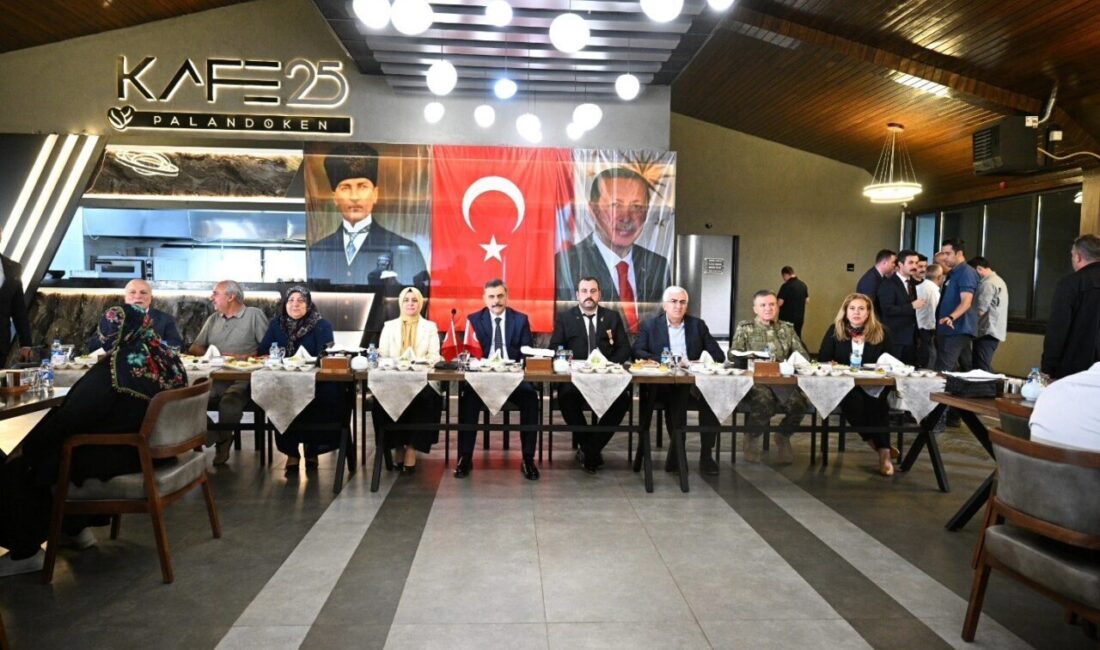 Erzurum Valisi Mustafa Çiftçi ve eşi Azime Çiftçi’nin ev sahipliğinde,