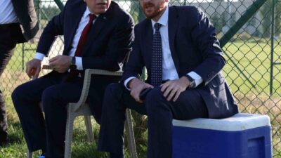 Erzurum Büyükşehir Belediye Başkanı Mehmet Sekmen, Erzurum’da kamp yapan Trabzonspor
