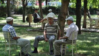 Uzmanlar aşırıcı sıcaklara karşı vatandaşları uyararak, sıcak havalarda susuzluk hissi