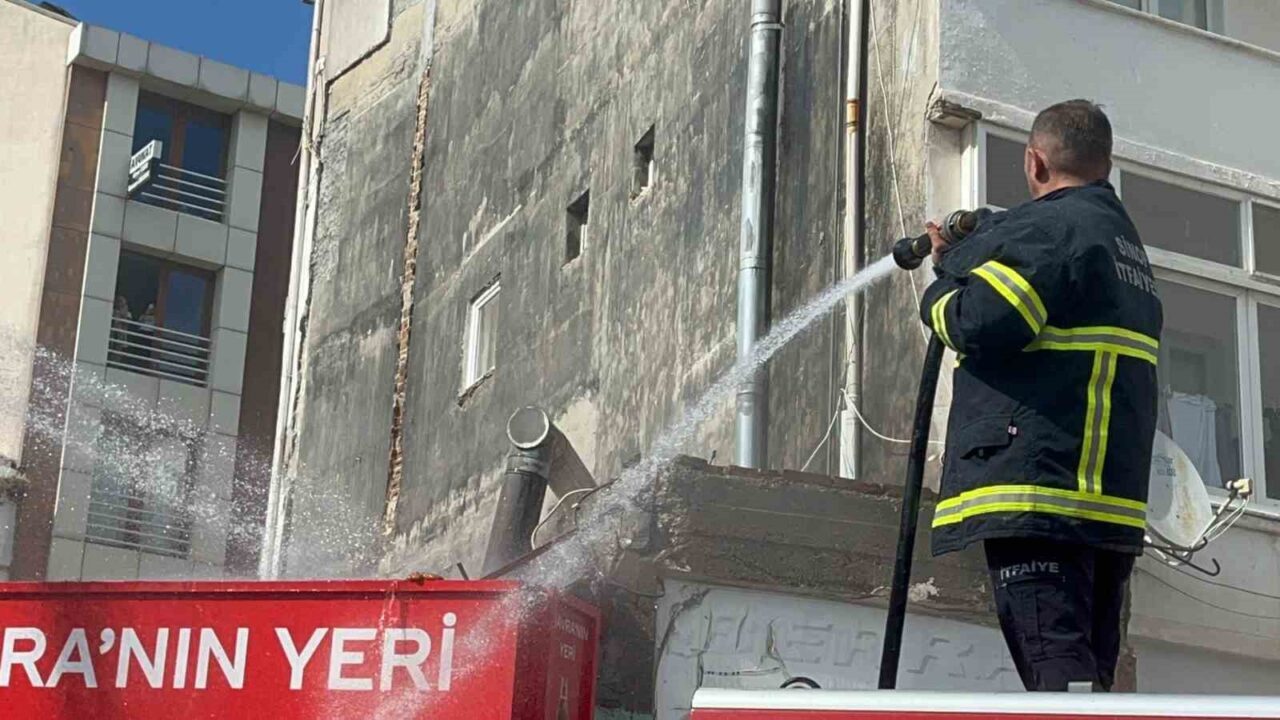 Sinop’ta bir işletmenin bacasından çıkan yangın paniğe yol açtı. Yangın,