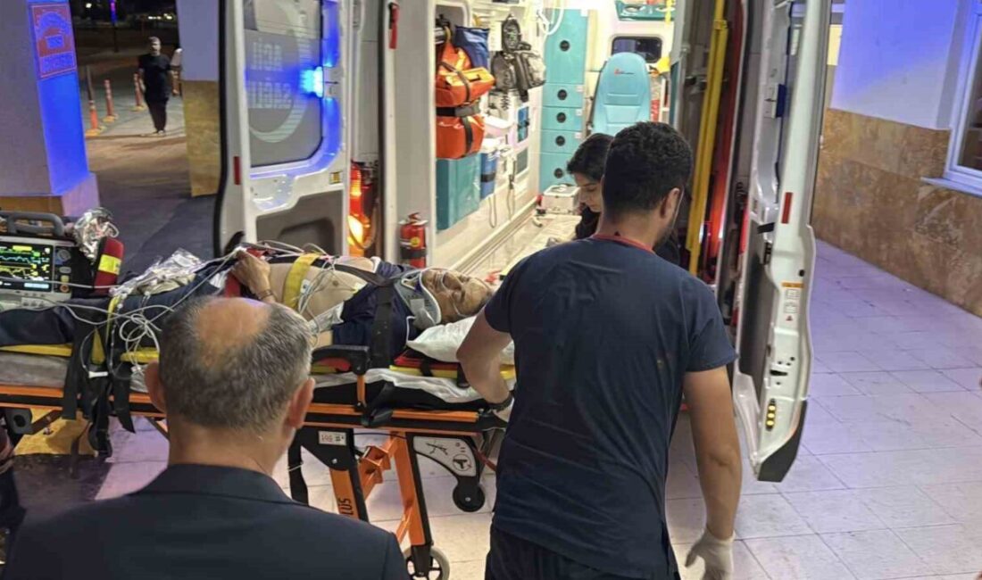 Sivas’ta ailesi ile birlikte trafik kazası geçiren ve tedavi altına