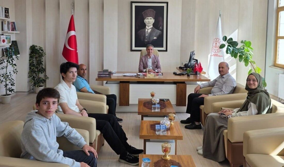 Bayburt’ta düzenlenen Ona Selam Ulusal Siyer-i Nebi Yarışması’nda dereceye giren