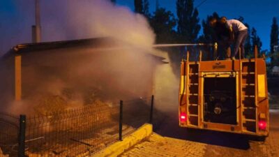 Sivas’ta Sızır Belediyesi’ne ait yufka üretim tesisinde yangın çıktı. Edinilen