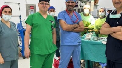 Trabzon Kanuni Eğitim ve Araştırma Hastanesi’nde gerçekleştirilen ameliyat, tıp dünyasını