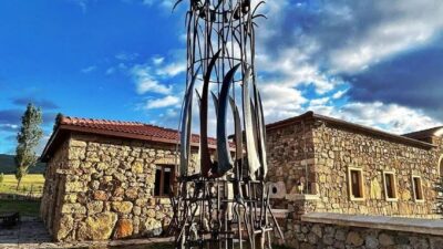 Sanatçı yerleştirme programı kapsamında sanatçı Dr. Ezgi Sandıkçı’nın hazırladığı, küratörlüğünü