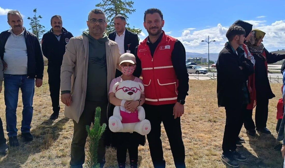 Erzurum Şehir Hastanesi Onkoloji servisinde tedavi gören Tuana Karslı’nın fidan