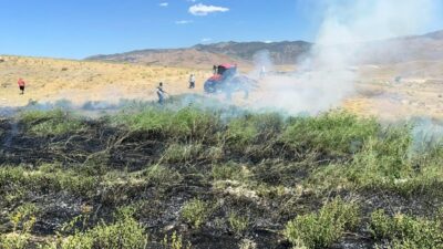 Tunceli’de biçim işlemi yapan 2 biçerdöver yandı. Yangınlar ekiplerin müdahalesiyle