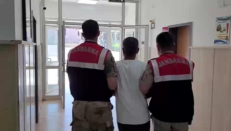 Tunceli’de biri asker 3 şehidin faili örgüt üyesi yakalandı Tunceli’de biri asker 2’si sivil olmak üzere 3 şehidin faali