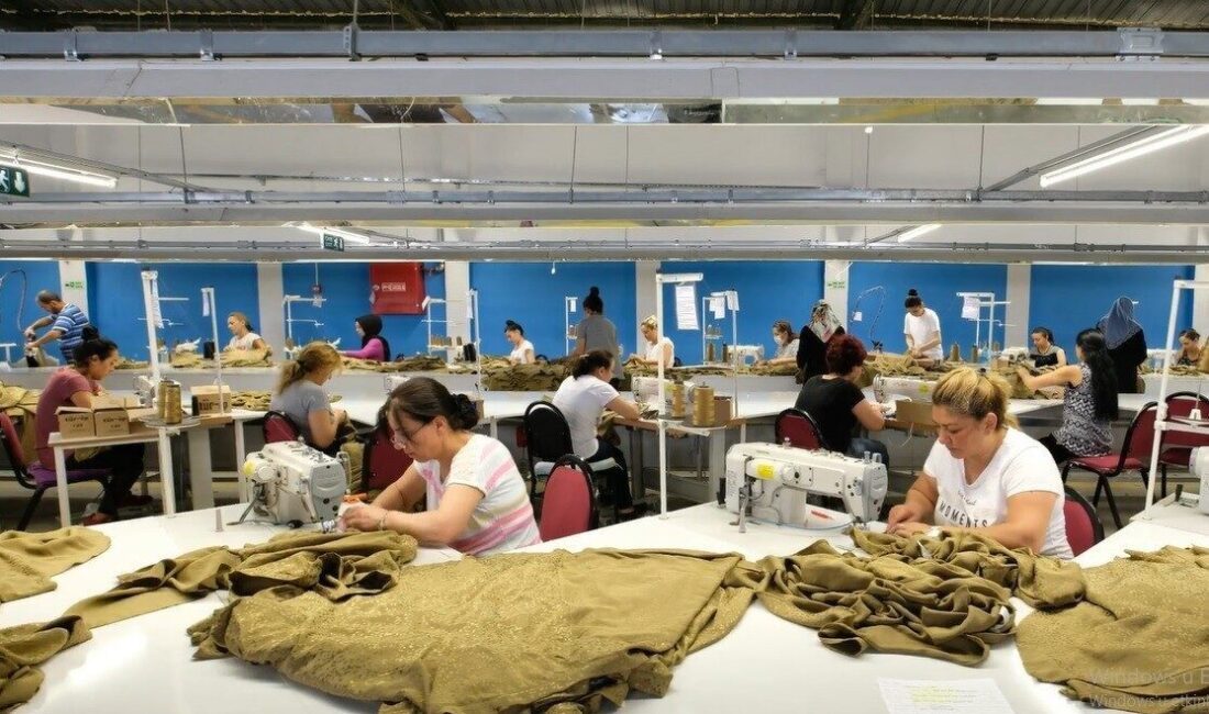 Ücretli çalışan sayısı yıllık yüzde 1,2 arttı Sanayi, inşaat ve ticaret-hizmet sektörleri toplamında ücretli çalışan sayısı Mayıs