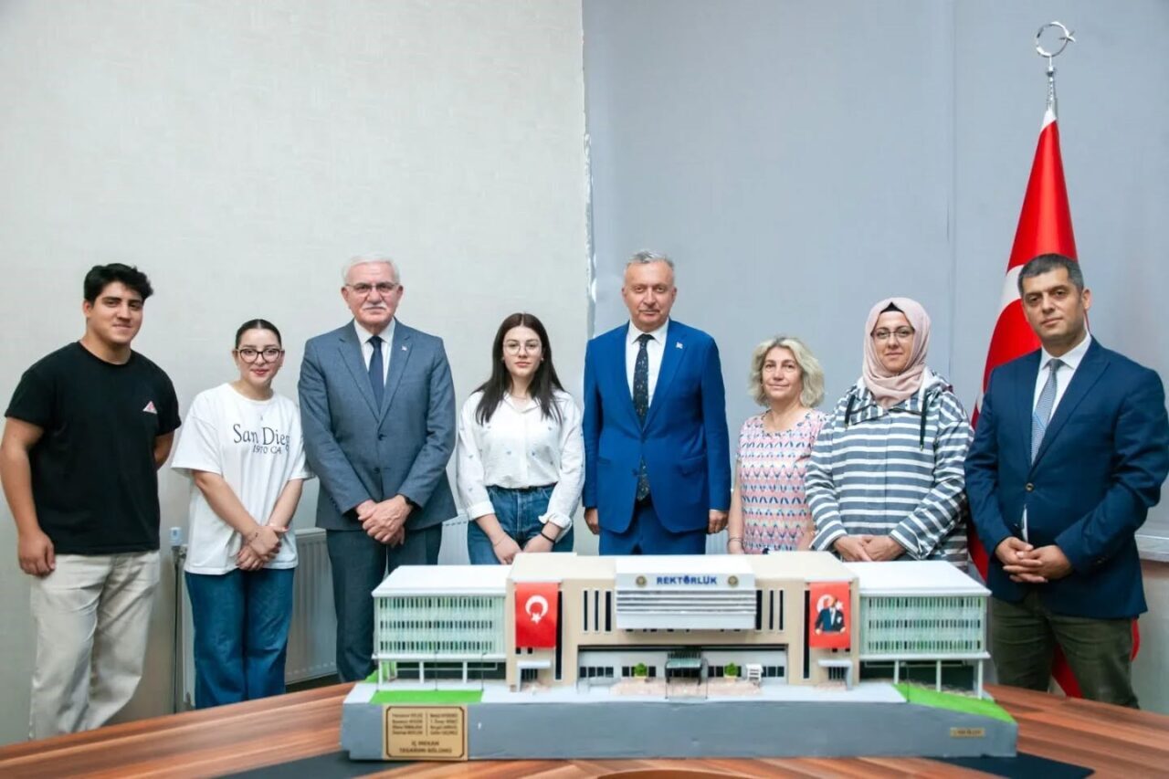 Erzincan Binali Yıldırım Üniversitesi Meslek Yüksekokulu İç Mekân Tasarımı Programı