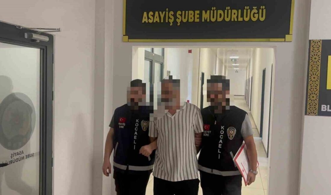 Kocaeli’nin Kartepe ilçesinde tartıştığı üvey oğlunu bıçaklayarak ağır yaralayan şahıs