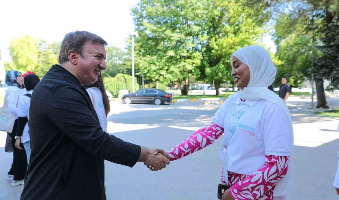 Türkçe Yaz Okulu programı kapsamında 12 farklı ülkeden Erzincan’a gelen