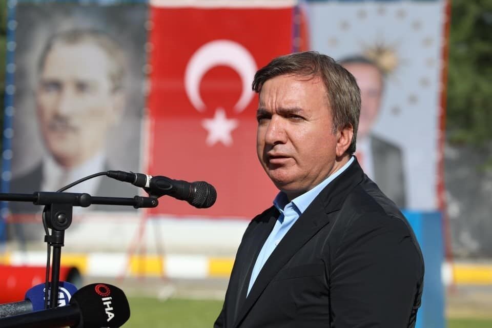 Vali Aydoğdu: “Atatürk’ün Erzincan’a gelişinin 106. yıl dönümünü gururla kutluyoruz” Erzincan Valisi Hamza Aydoğdu, Mustafa Kemal Atatürk’ün Erzincan’a gelişinin 106.