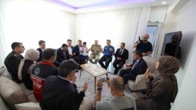 Erzincan Valisi Hamza Aydoğdu, il protokolüyle birlikte Şehit Piyade Uzman