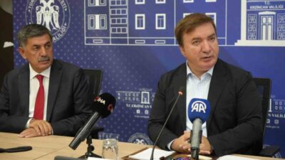 Erzincan Valisi Hamza Aydoğdu, il merkezindeki mahalle muhtarları ve merkeze