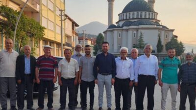 DENİZLİ (İHA) – Hemşehrileriyle sabah namazında buluşup çay simit kahvaltı