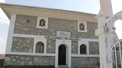 Trabzon’un Çaykara ilçesine bağlı Mağlakamboz Yaylası’ndaki camide çıkan yangın ciddi