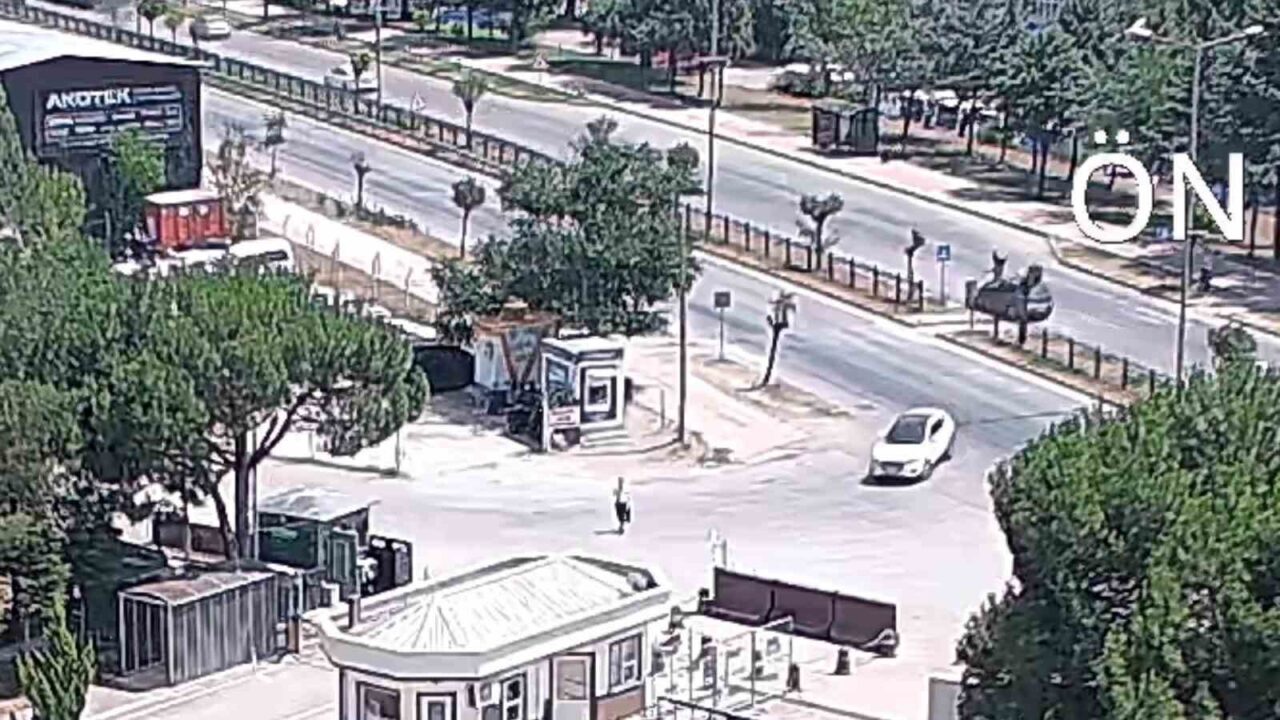 Amasya’da seyir halindeki otomobil, yaya geçidinden geçen yayaya çarptı. O