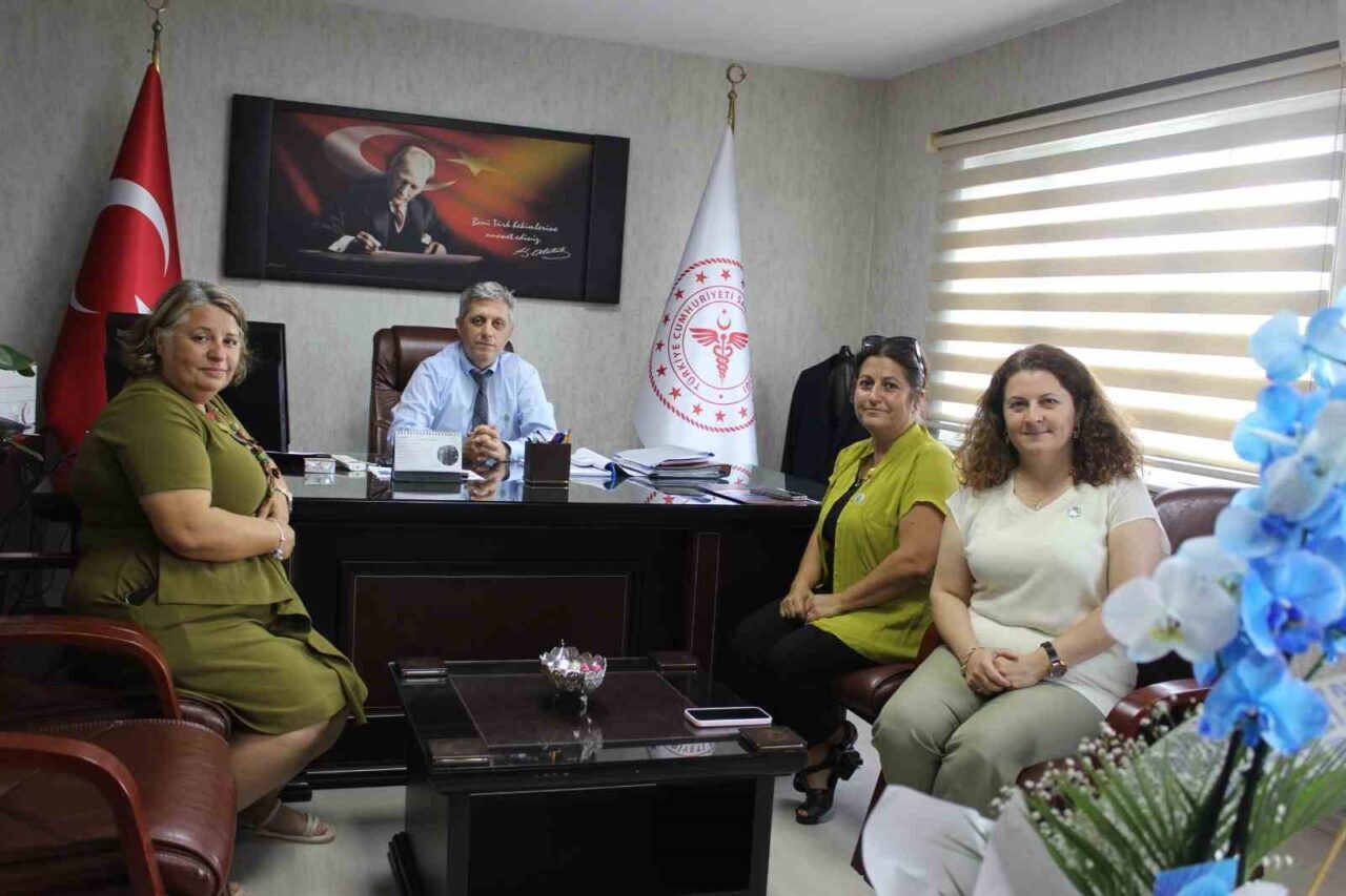 Anne Sütü Gönüllüleri Derneği (TEMAS) Zonguldak Şube Başkanı ve Yönetim