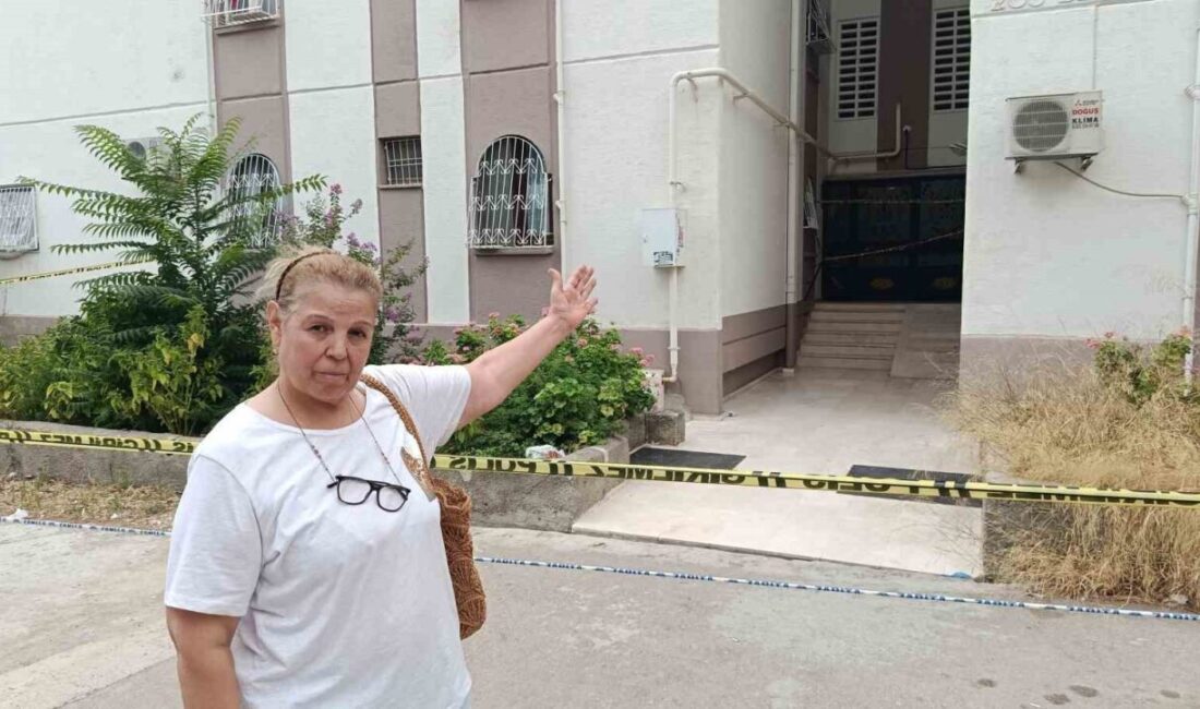 Adana’da sabah saatlerinde 3 katlı apartmanın merdiveninin çökmesi sonucu mahsur