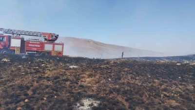 Erzincan-Gümüşhane kara yolu üzerinde bulunan Ahmediye Geçidinde meydana gelen örtü