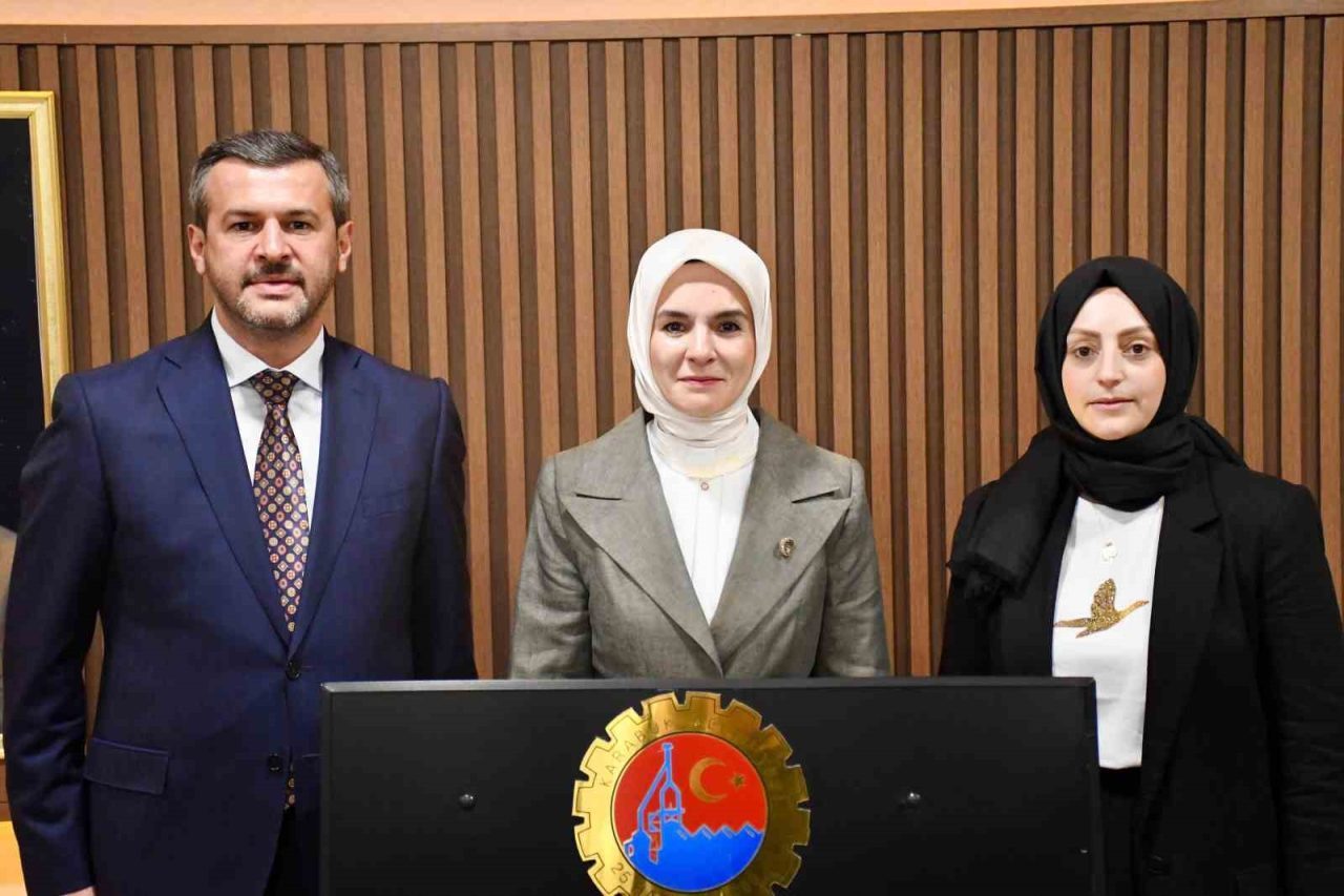Aile ve Sosyal Hizmetler Bakanı Mahinur Özdemir Göktaş, Karabük Belediye
